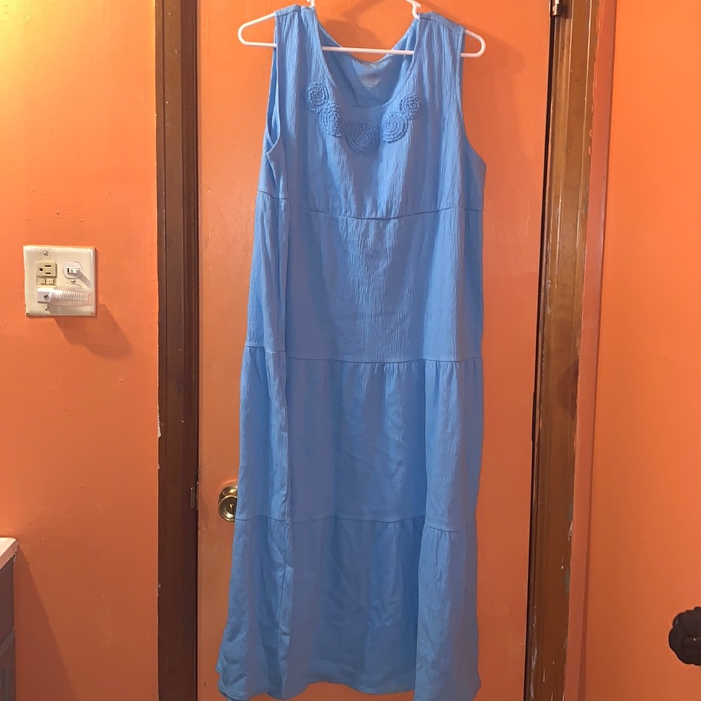 *3 for $25* White Stag Blue w/ flowers around front collar DRESS Size L 12-14